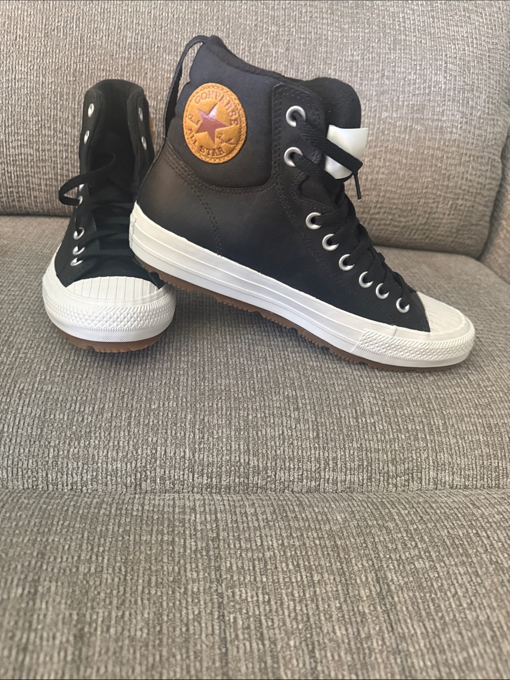 Converse CTAS Berkshire Boot Hi Kids Size 7 Black/Black/Pale Putty Winter Boot